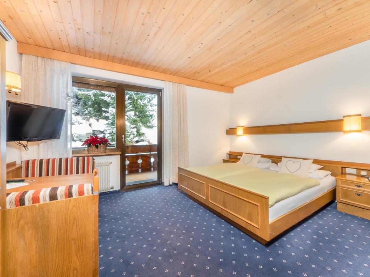 Hotel Pontives Ortisei Exteriör bild