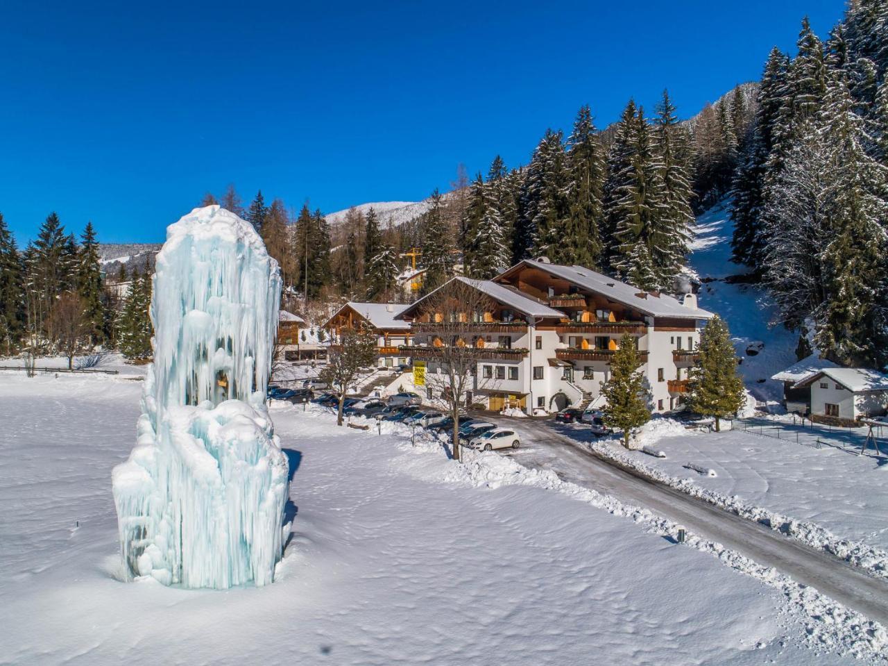 Hotel Pontives Ortisei Exteriör bild